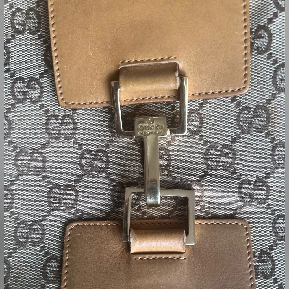 Gucci Vintage Handbag Monogram Gold Hardware - Picture 6 of 16